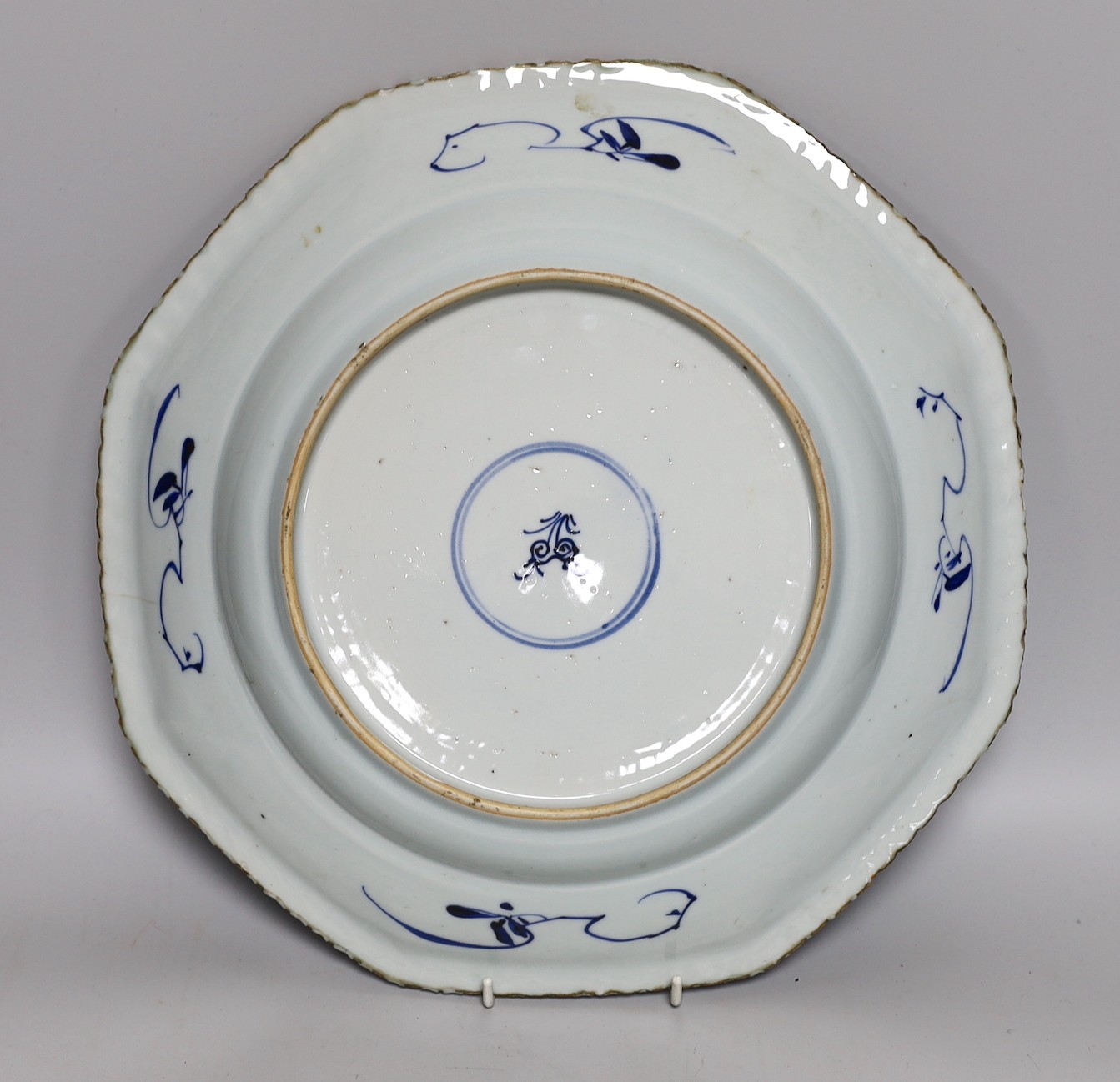 A Chinese blue and white octagonal floral dish, Kangxi period, 36cms diameter, the base with lingzhi symbol in a double circle